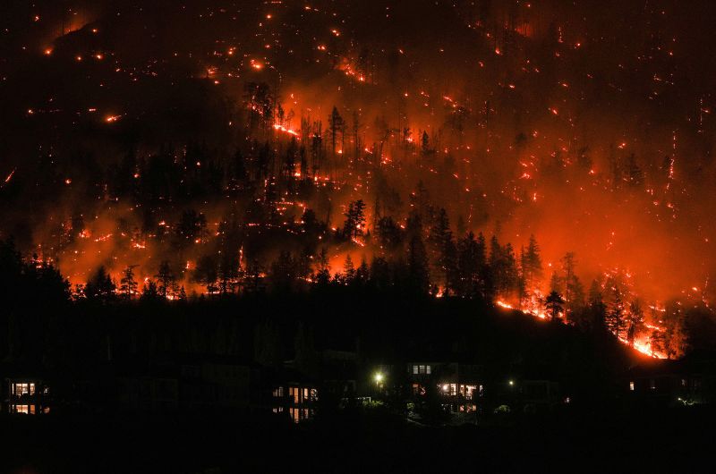 Thousands Scramble To Evacuate Capital Of Canada’s Northwest ...