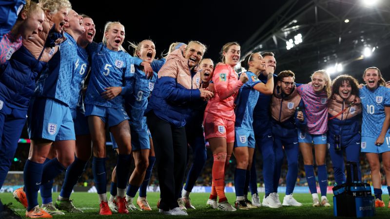 NextImg:Sarina Wiegman: How the Dutchwoman turned England into a winning 'machine' | CNN