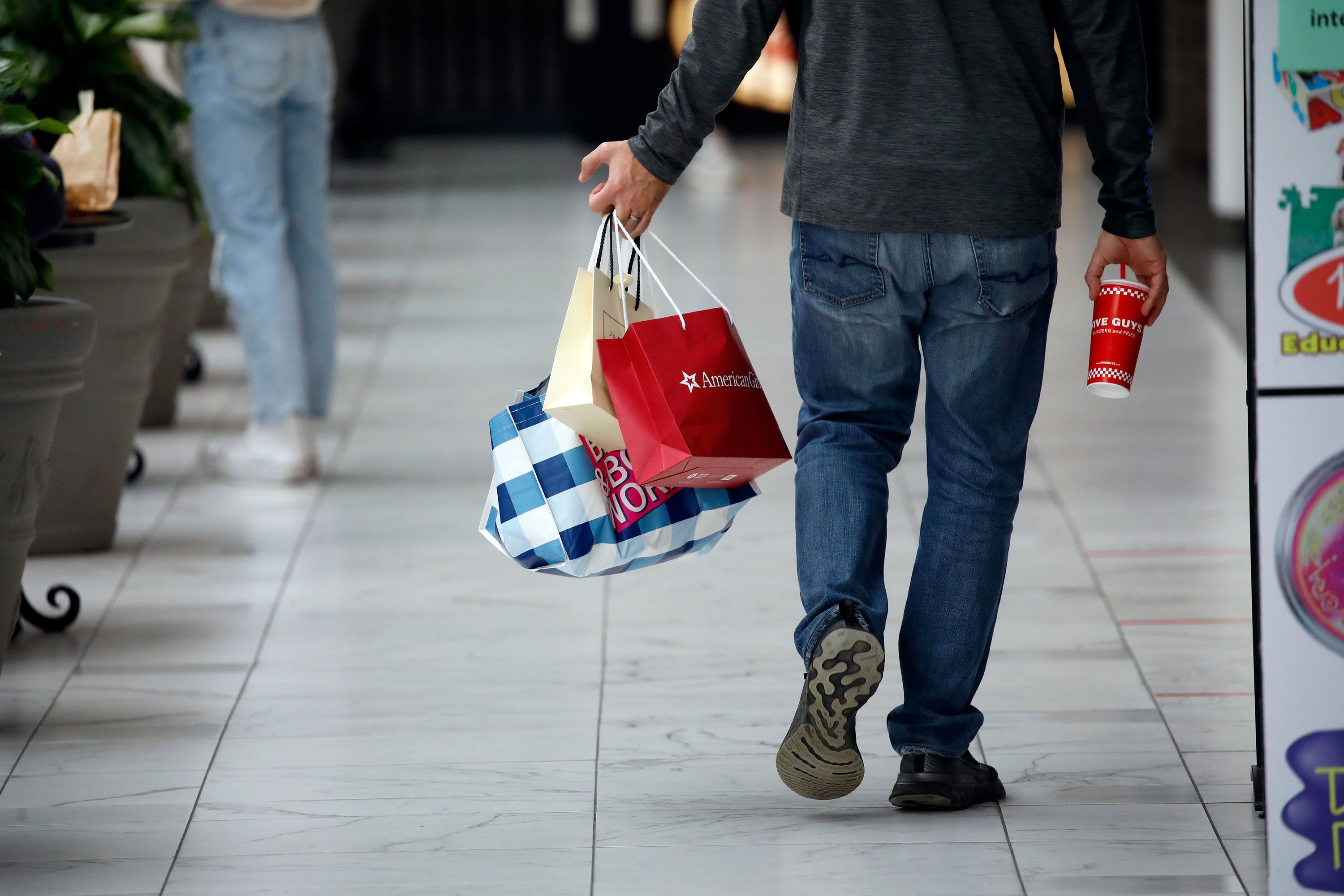 Brick and mortar stores are dying, but not at this mall - Marketplace