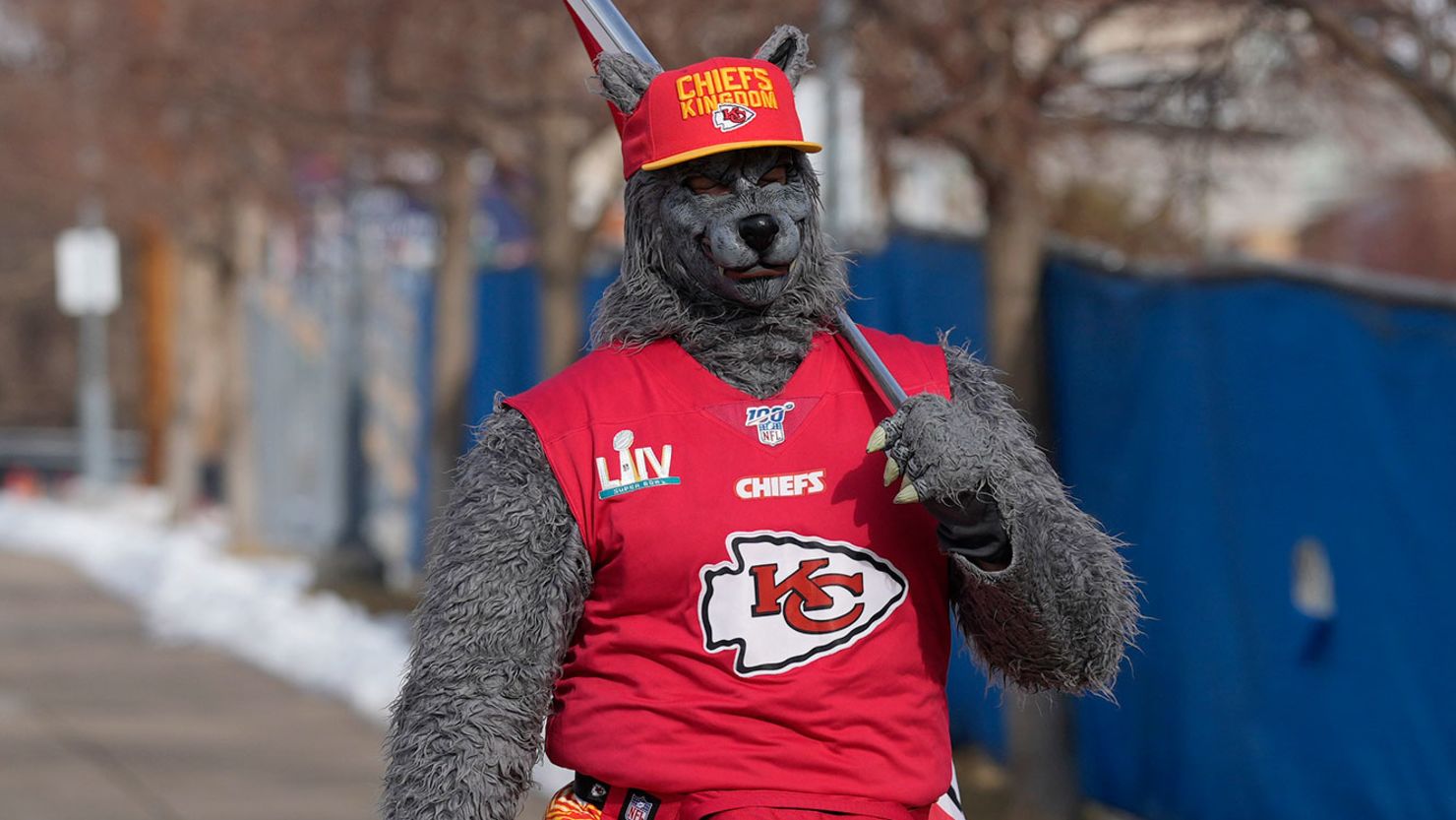 Kansas City Chiefs superfan indicted on bank robbery, money laundering  charges | CNN