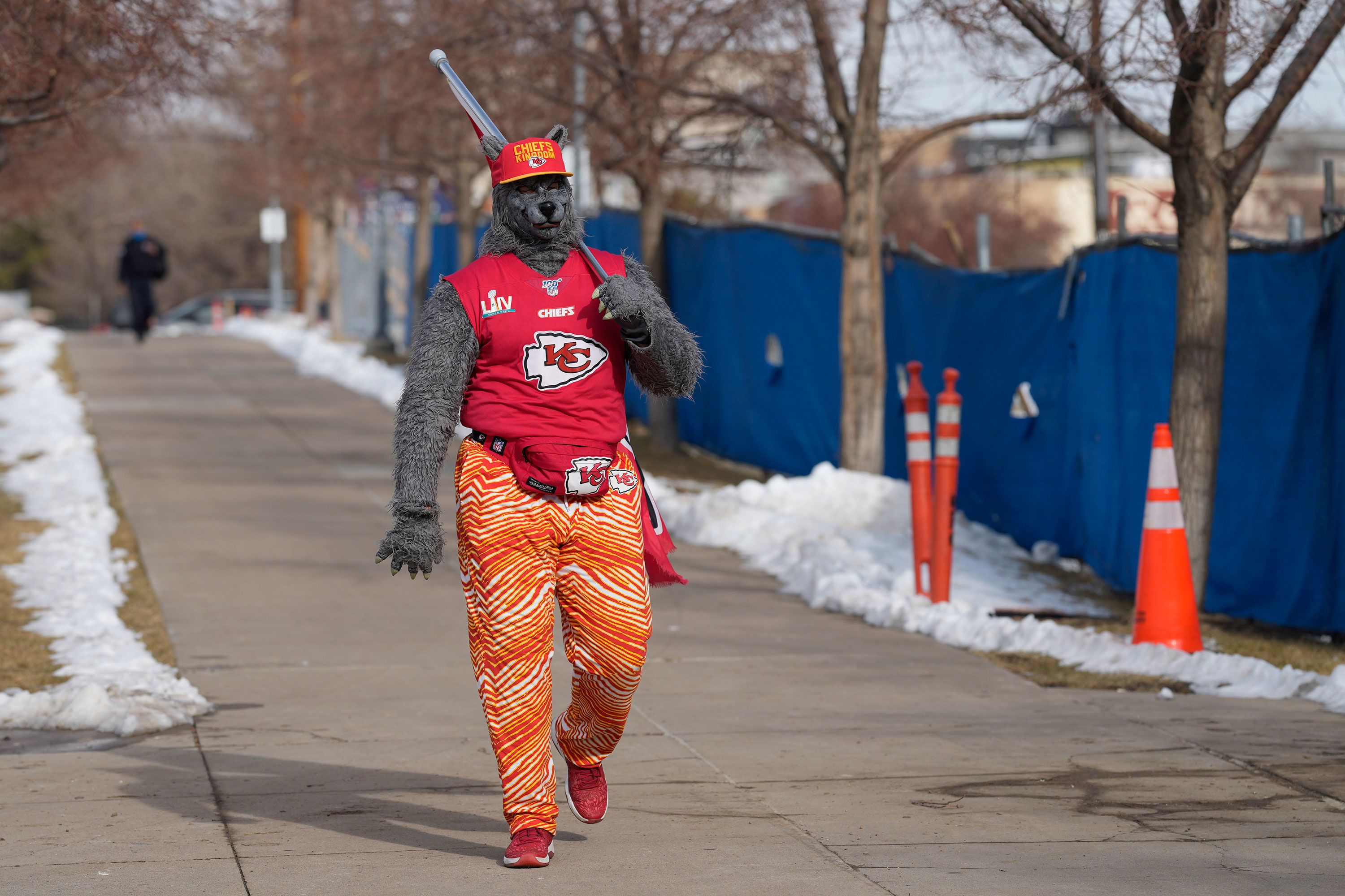 One of the Chiefs' most notable superfans robbed a bank on his way to the  Texans game 