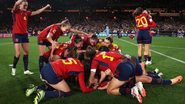 SYDNEY, AUSTRALIA - AUGUST 20: Spain players celebrate after the team's victory in the FIFA Women's World Cup Australia & New Zealand 2023 Final match between Spain and England at Stadium Australia on August 20, 2023 in Sydney, Australia. (Photo by Maddie Meyer - FIFA/FIFA via Getty Images)