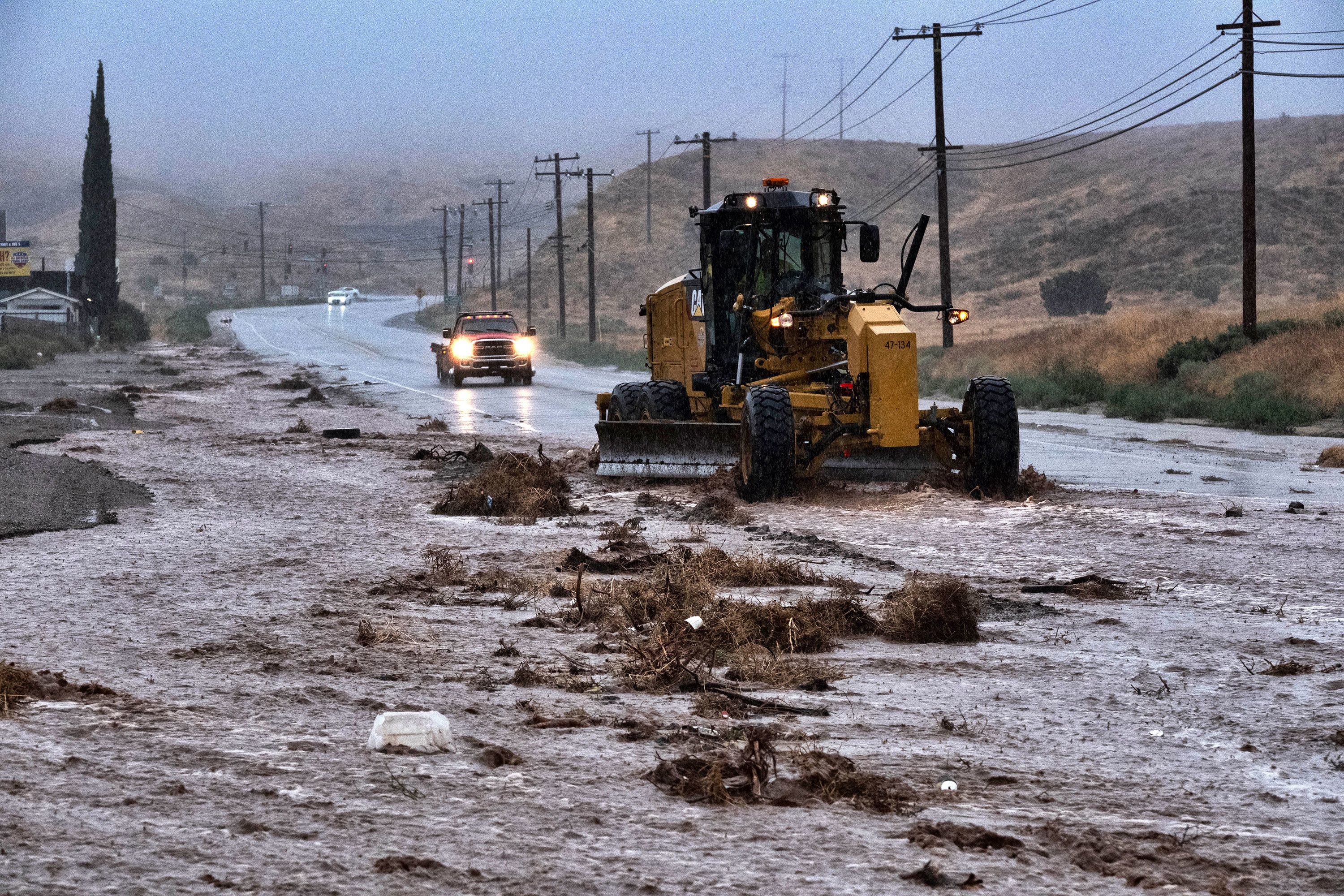 Hurricane Hilary barrels toward California