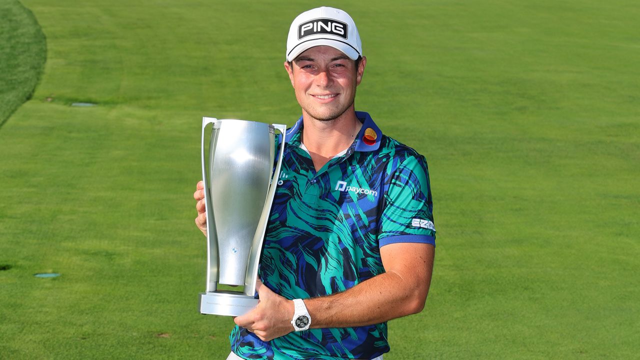 Viktor Hovland breaks course record to clinch astonishing victory at