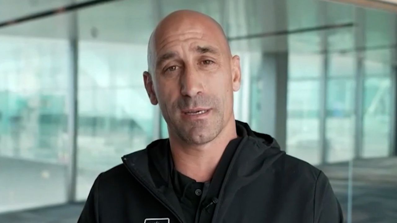 Rubiales assumiu o cargo de presidente da RFEF no lugar de Angel Maria Villar em maio de 2018 e foi reeleito sem oposição com um novo mandato de quatro anos em setembro de 2020.