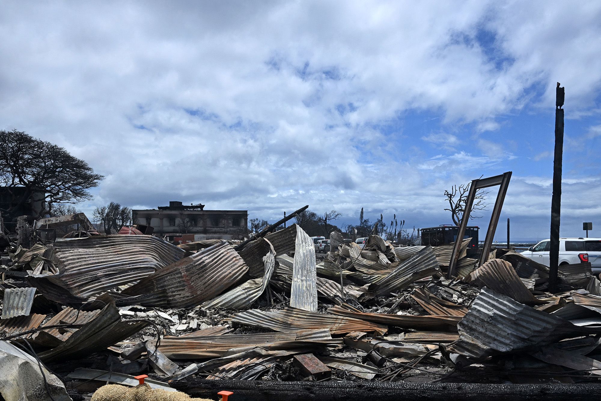 Many Maui restaurants were destroyed in the fires. For those that survived,  their future remains uncertain | CNN Business