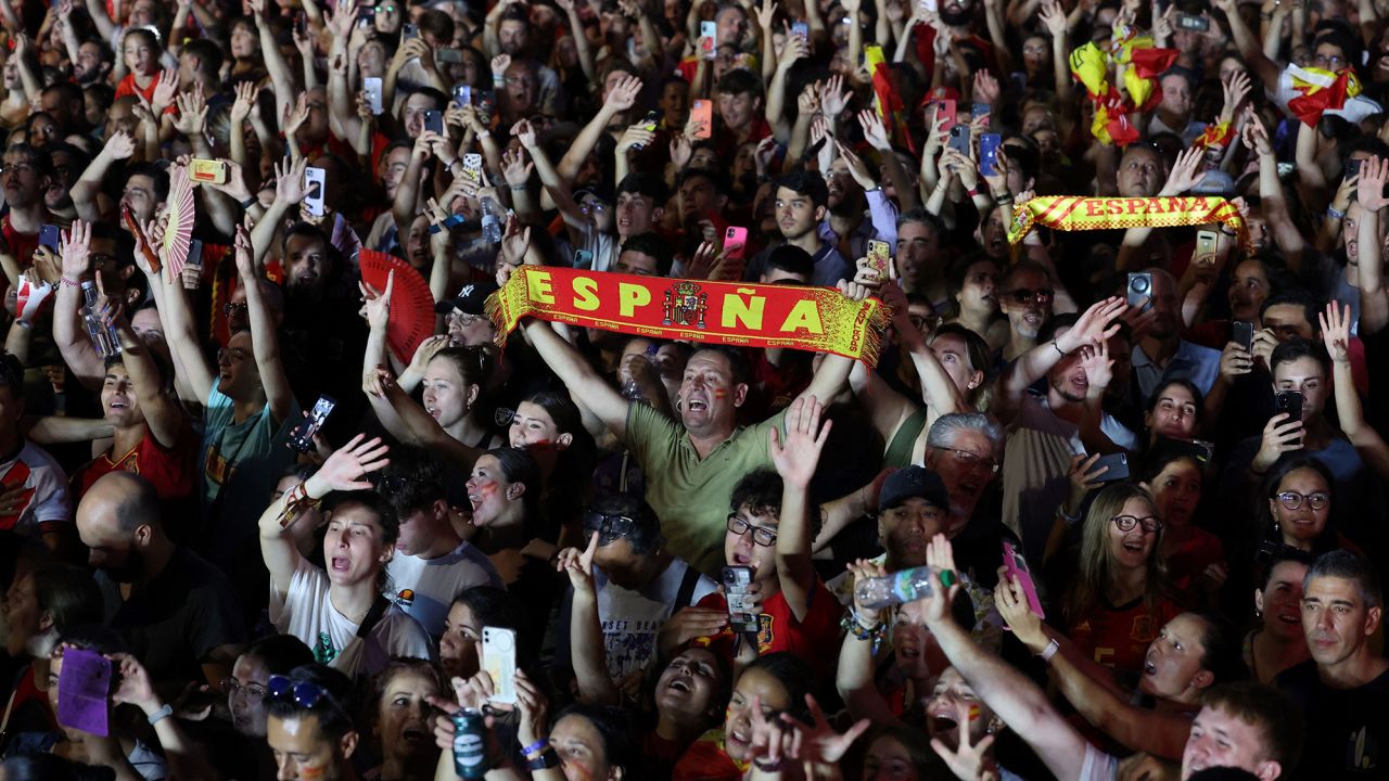 Spain's players received a hero's welcome on their return to Madrid.