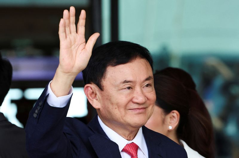 Thaksin Shinawatra: Ousted former PM returns to Thailand after 15