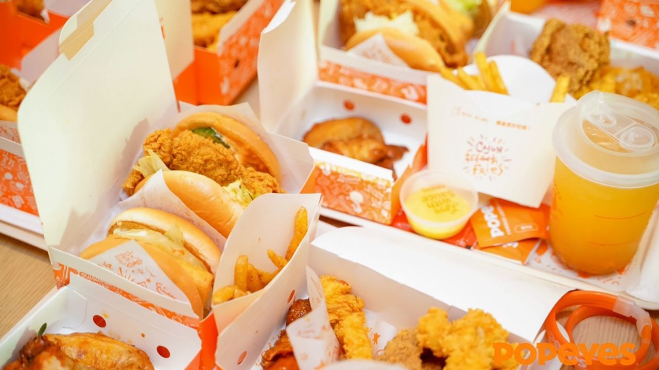 Popeyes is hoping to win new customers in China by adapting its menu to local tastes, through items such as sweet chili chicken and a tea-based pomelo milkshake.