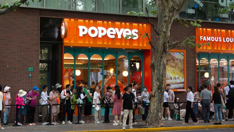 NextImg:Popeyes is coming back to China in a big way | CNN Business