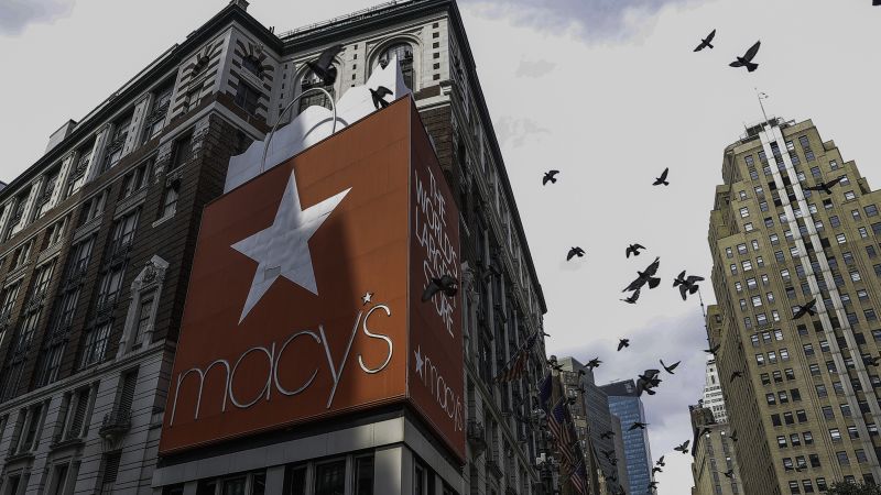 NextImg:Macy's sounds the alarm on credit card delinquencies | CNN Business