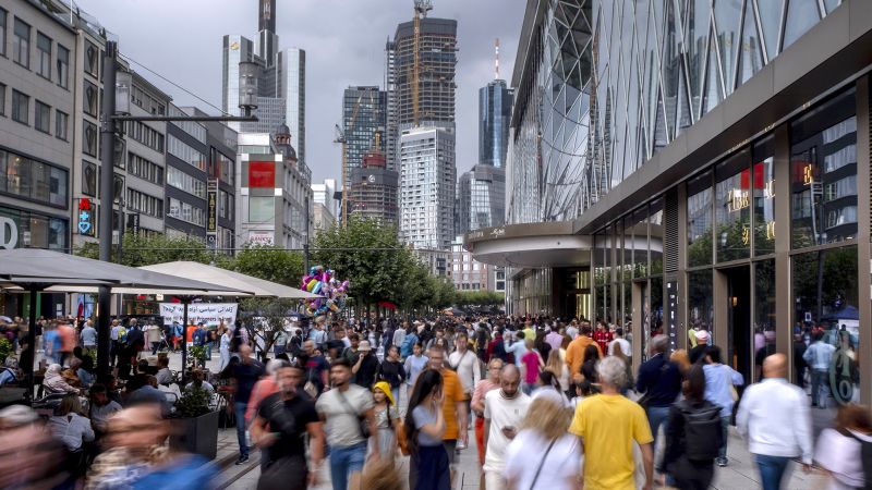 NextImg:Germany's economy hasn't looked this weak since the start of the pandemic | CNN Business