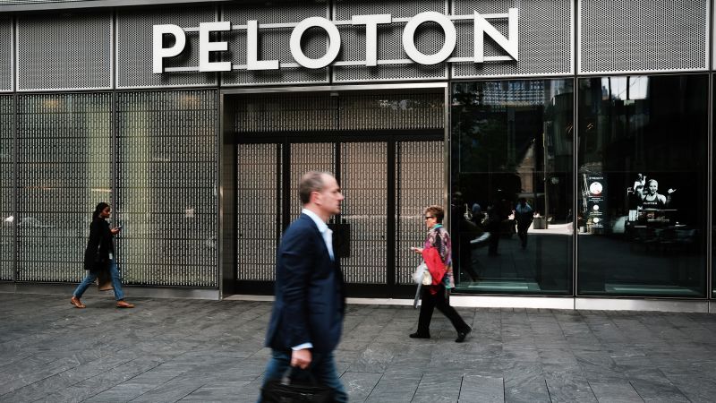 NextImg:Peloton stock plunges after 20,000 members canceled subscriptions while waiting for recall | CNN Business