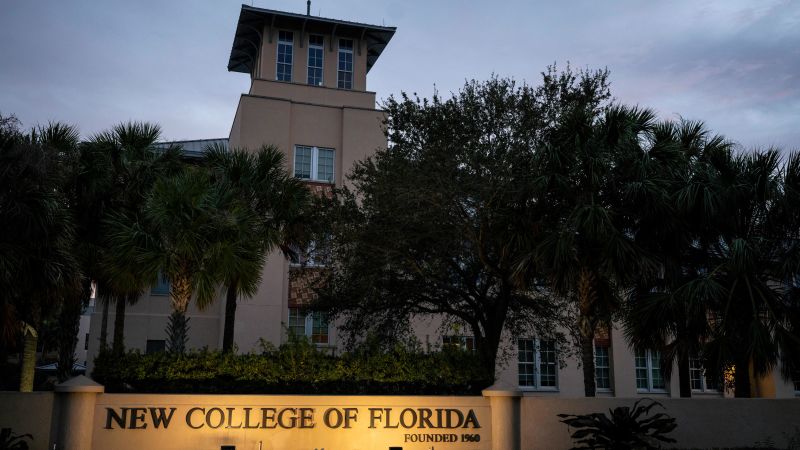 NextImg:Students, professors report chaos as semester begins at New College of Florida | CNN