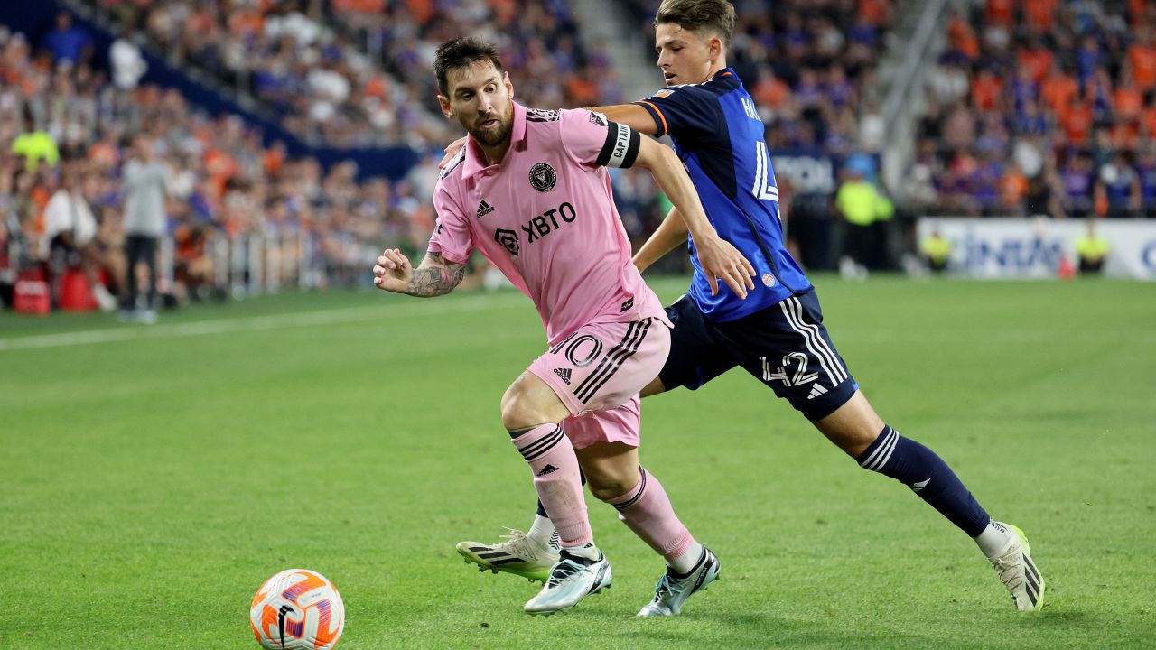 CINCINNATI, OHIO - AUGUST 23: Lionel Messi #10 of Inter Miami CF controls the ball against Bret Halsey #42 of FC Cincinnati during extra time in the 2023 U.S. Open Cup semifinal match at TQL Stadium on August 23, 2023 in Cincinnati, Ohio. (Photo by Andy Lyons/Getty Images)