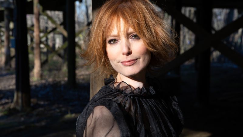 NextImg:Alicia Witt chronicles how she overcame breast cancer and the tragic death of her parents with her music | CNN