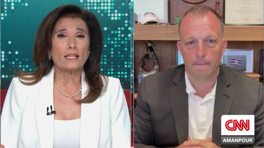 Hawaiian Exp Fires Governor Intv 082401PSEG2 CNN us_00002001.png