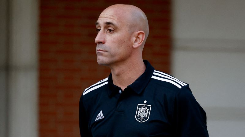 Luis Rubiales: Spain’s RFEF president refuses to resign after fierce criticism for unwanted kiss on Jennifer Hermoso