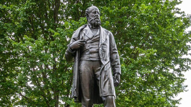 NextImg:Australian council votes to take down statue of premier who decapitated Aboriginal man's body | CNN