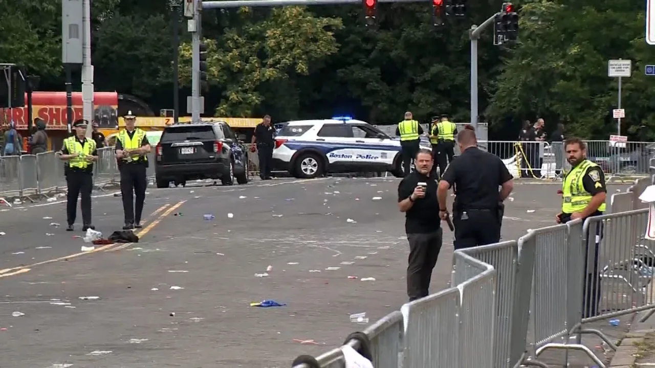 At least 7 people hurt in Boston parade shooting, police say (cnn.com)