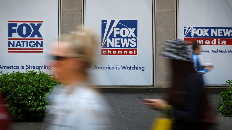 Fox News се извинява на семейството на Gold Star, след като се сблъска с негативна реакция заради фалшива история