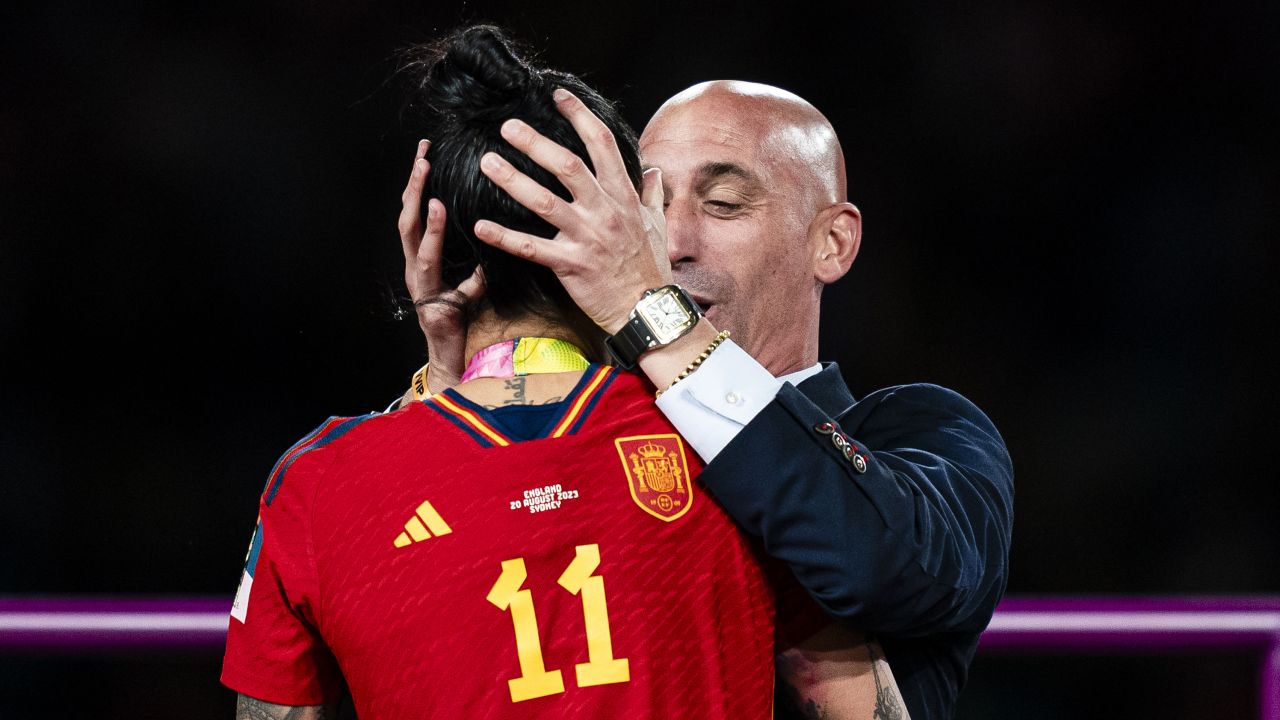 SYDNEY, AUSTRALIA - AUGUST 20: President of the Royal Spanish Football Federation Luis Rubiales (R) kisses Jennifer Hermoso of Spain (L) during the medal ceremony of FIFA Women's World Cup Australia & New Zealand 2023 Final match between Spain and England at Stadium Australia on August 20, 2023 in Sydney, Australia. (Photo by Noemi Llamas/Eurasia Sport Images/Getty Images)