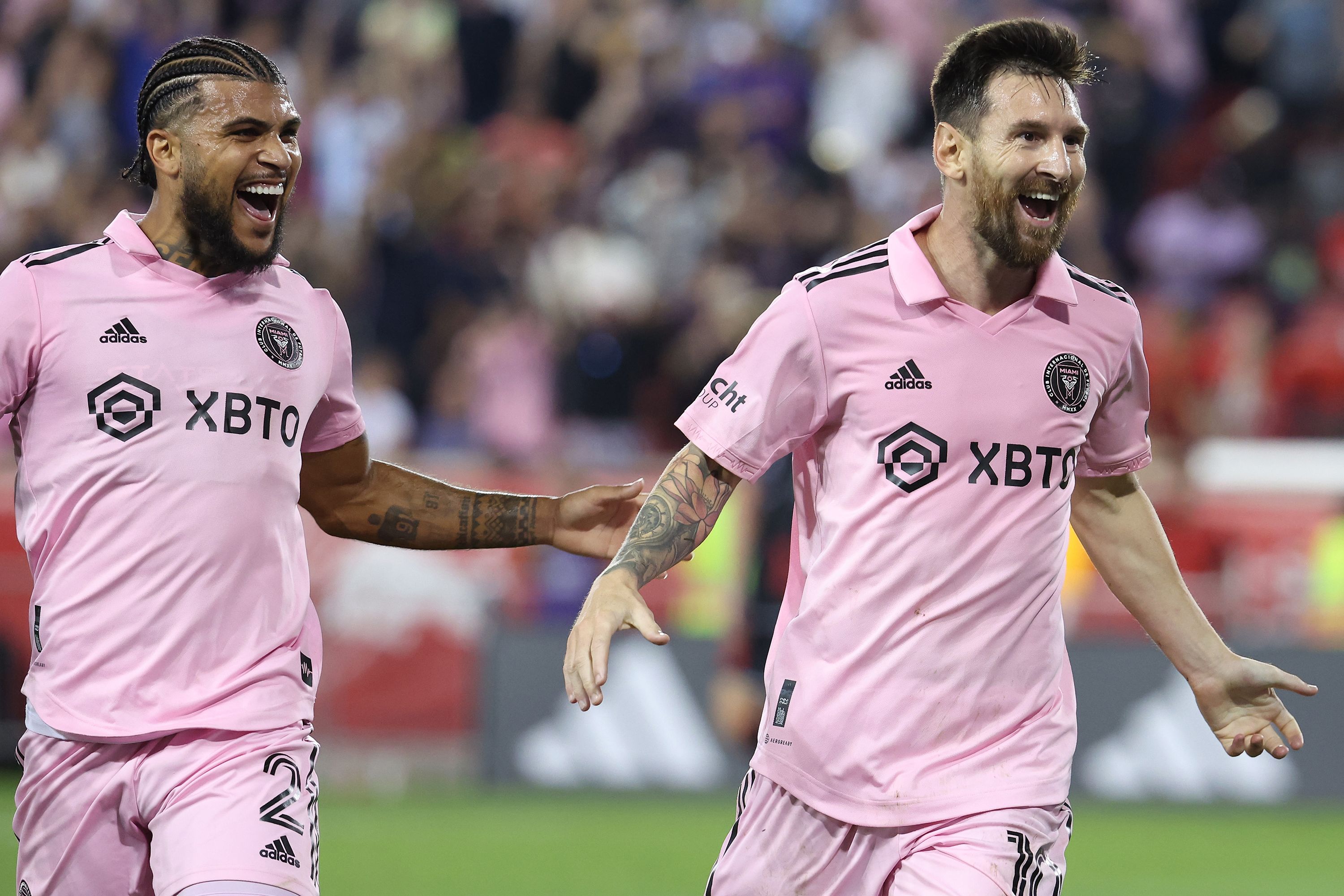 Lionel Messi scores on his MLS debut for Inter Miami