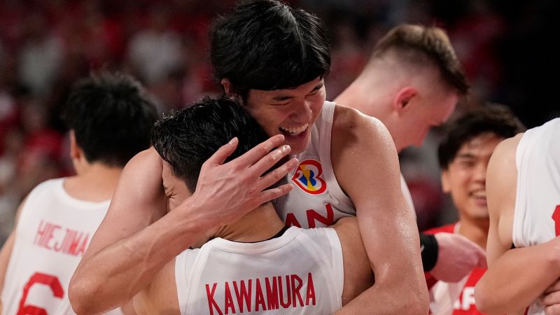 Япония в сълзи след първата си победа срещу европейски отбор на Световната купа на FIBA