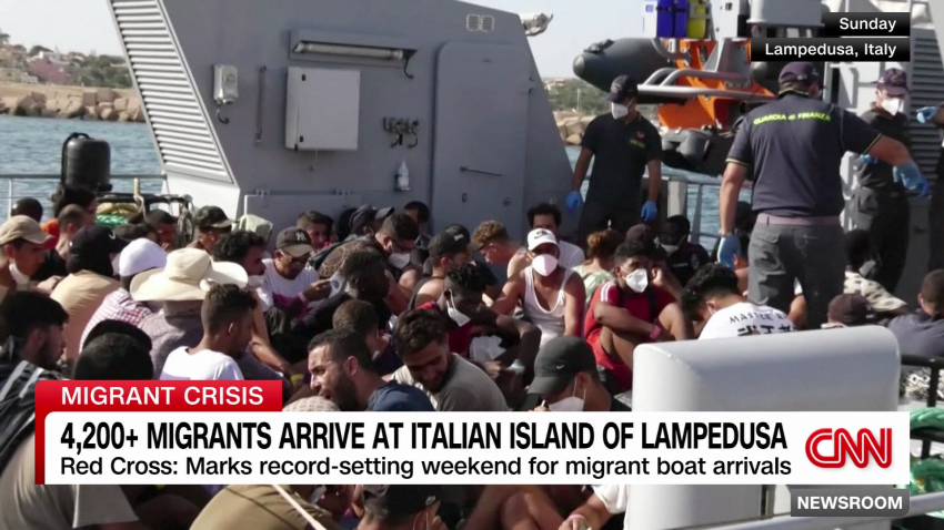 exp 4,200 migrants arrive at lampedusa barbie nadeau live | 082808ASEG1 cnni world_00002001.png