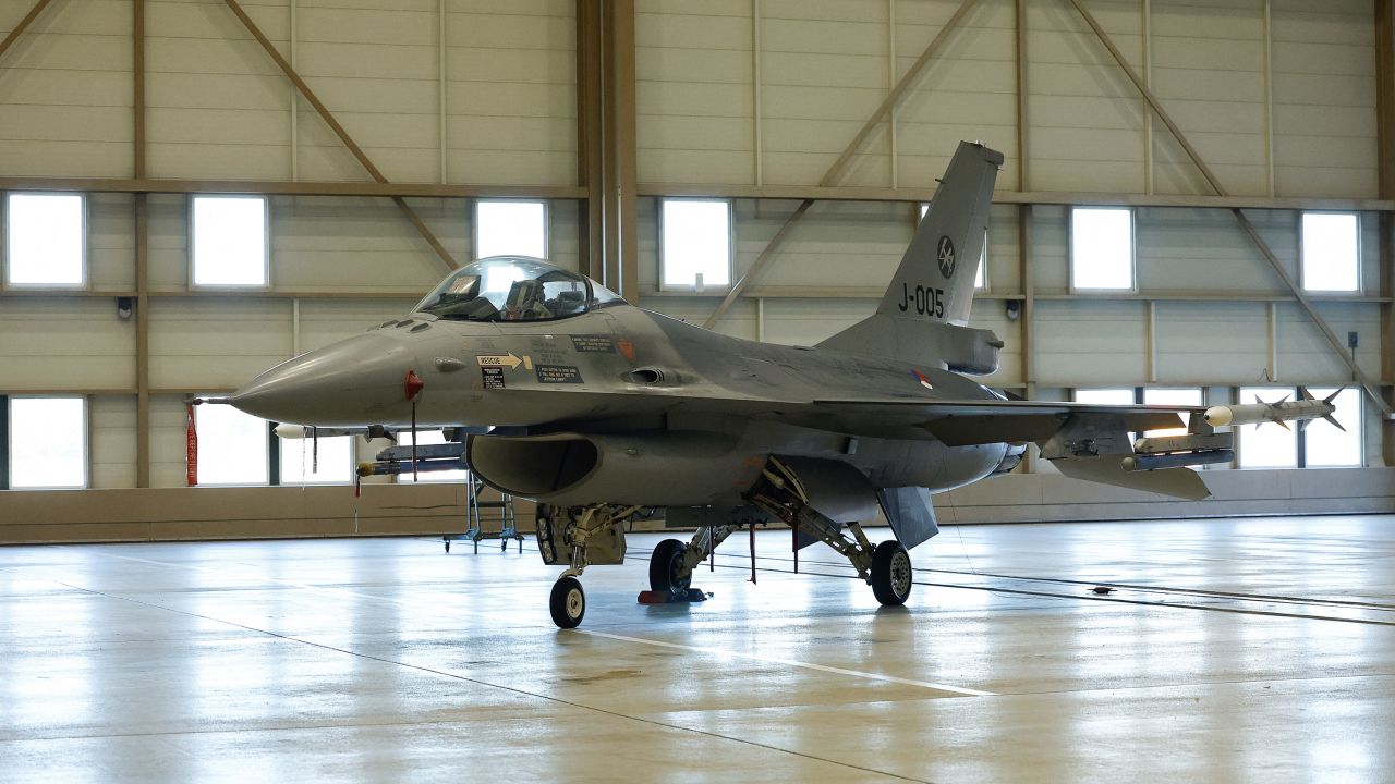 F-16 на фото в Нідерландах.