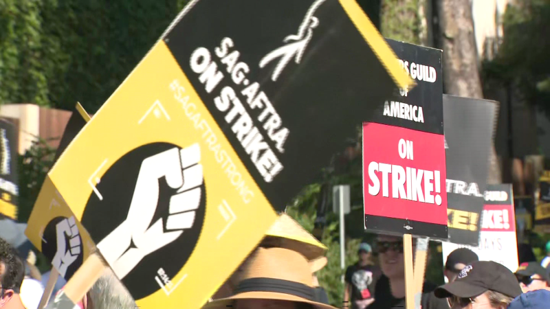 Hollywood Minute: More donations to help strikers | CNN