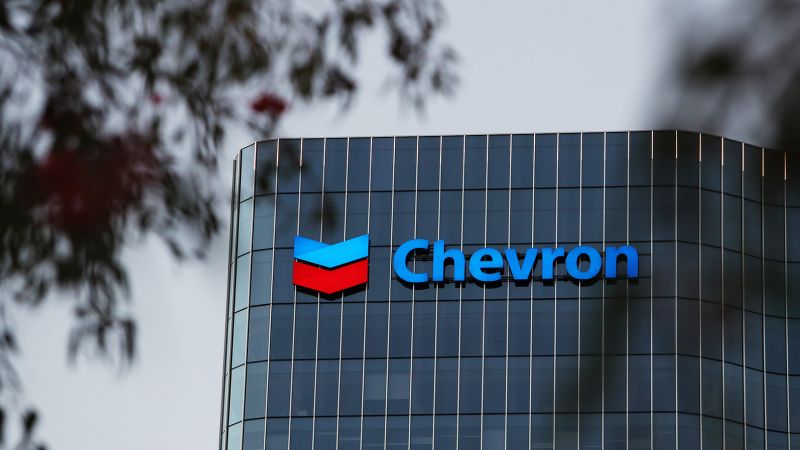 NextImg:Chevron's LNG plants in Australia face strike action | CNN Business