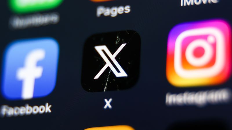 X, платформата, известна преди като Twitter, наема екипи за своята