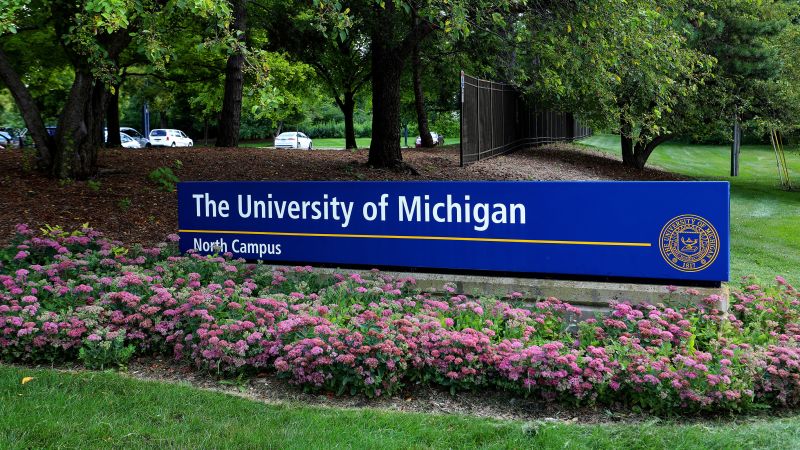 Университетът на Мичиган е без пълен достъп до интернет в