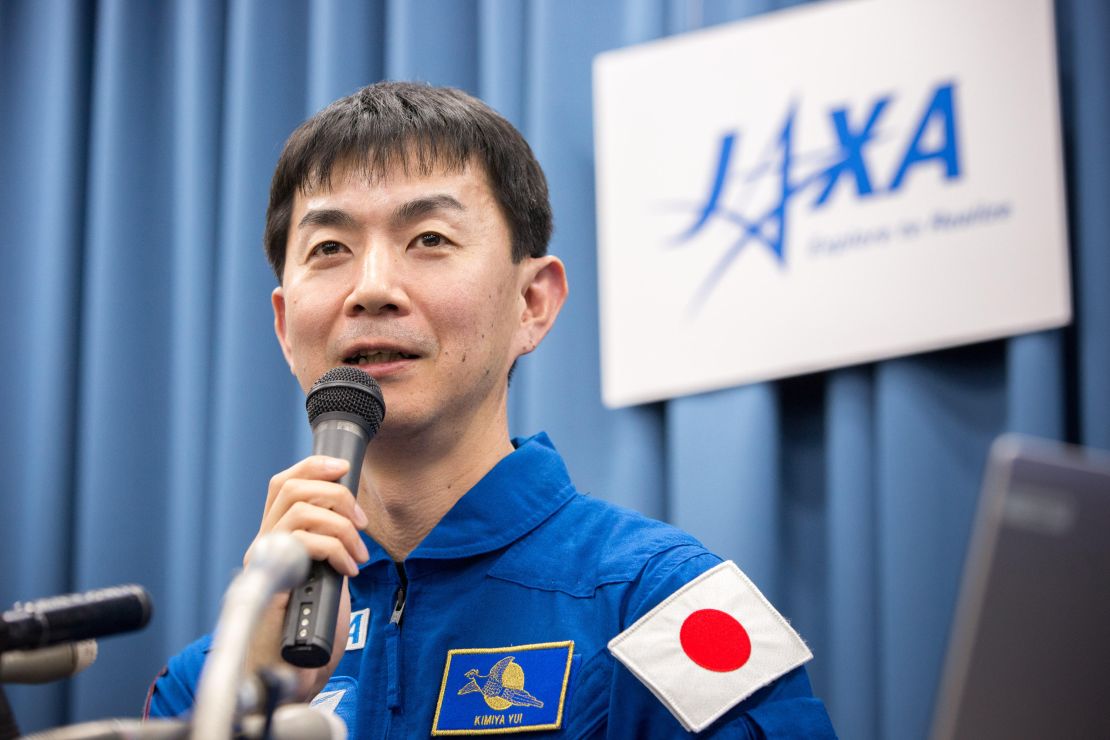 EDD6HJ Tokyo, Japan. 5th Jan, 2015. Japanese astronaut Kimiya Yui expresses his enthusiasm for a six-month stay aboard the International Space Station during a news conference in Tokyo on Monday, January 5, 2015. Yui, 44, was selected as a flight engineer for the upcoming mission to the ISS in charge of its operations and science experiments using the space environment. Credit: AFLO/Alamy Live News