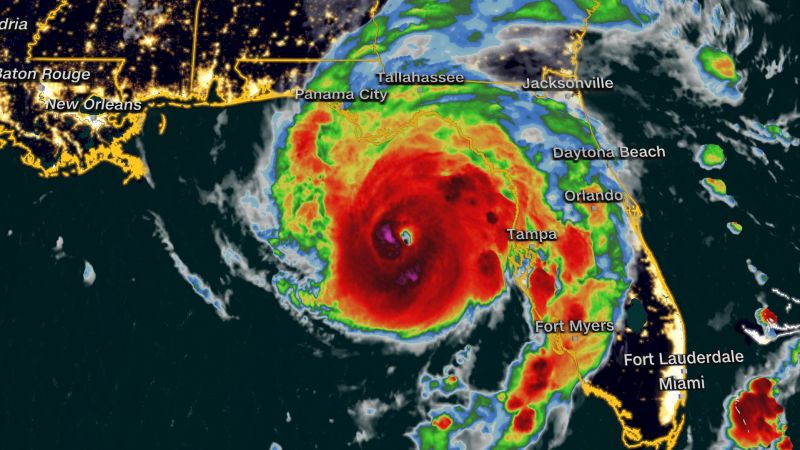 Florida: Storm Italia nears landfall as strong Category 3 hurricane on Florida’s Gulf Coast