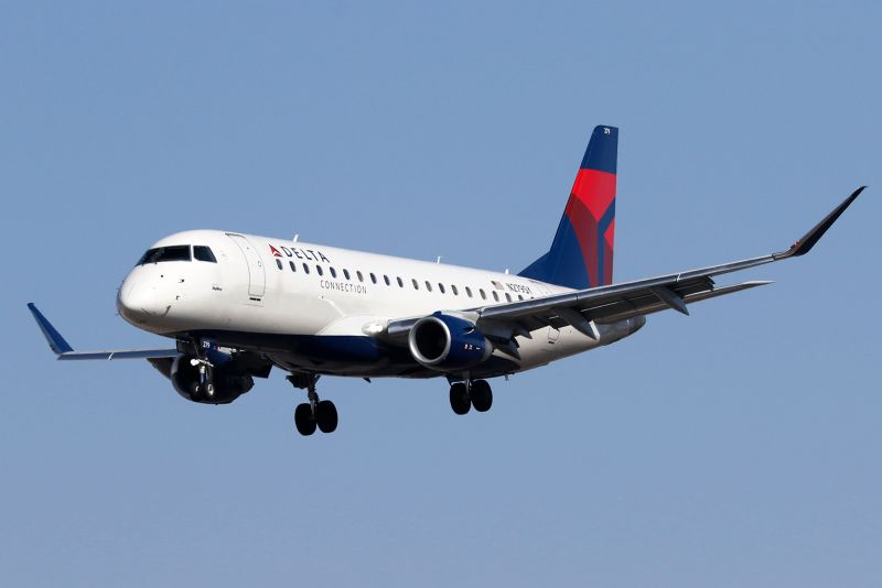 11 people taken to a hospital after severe turbulence on Delta