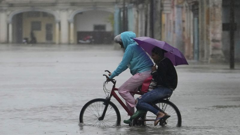 Idalia causes flooding, power outages in Cuba | CNN