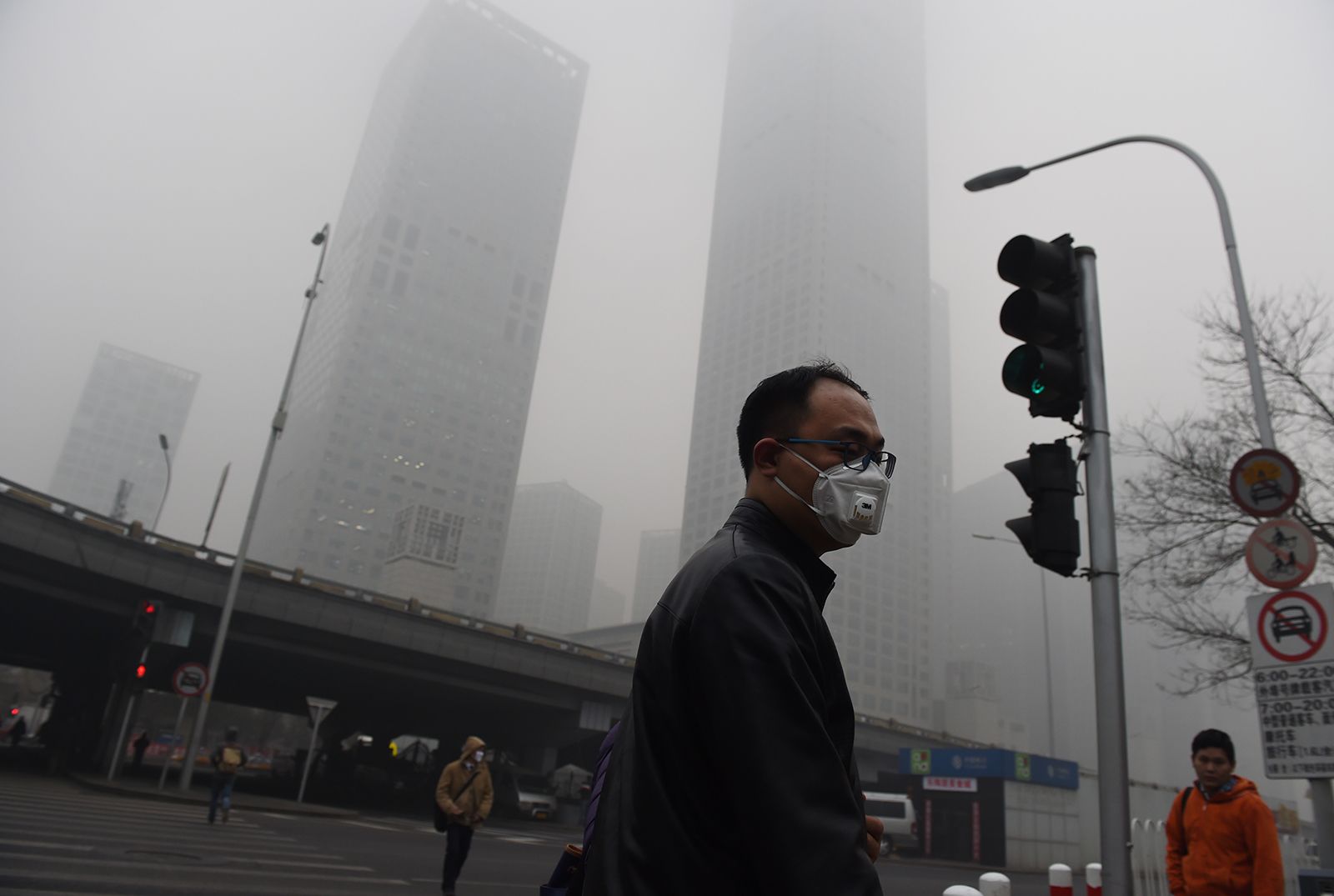 Chinese people are living two years longer thanks to 'war on pollution,'  report says | CNN