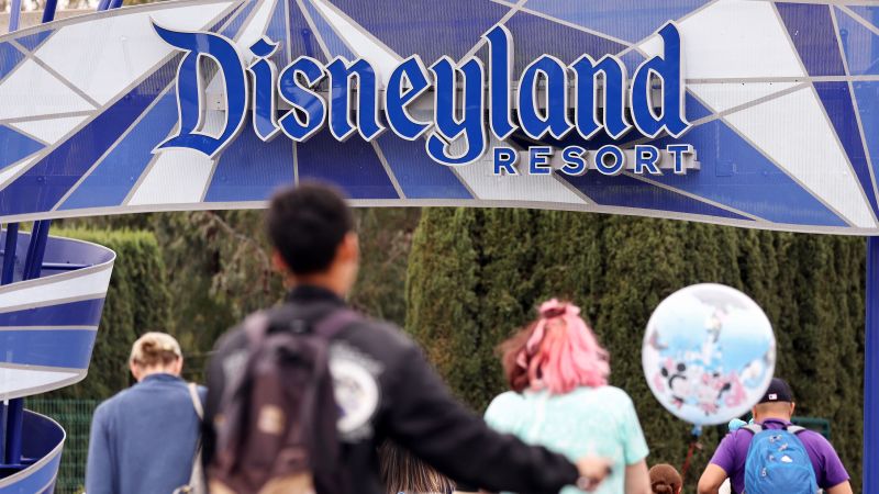 Disney се съгласява с споразумение за 9,5 милиона долара по спора за годишния пропуск на Magic Key