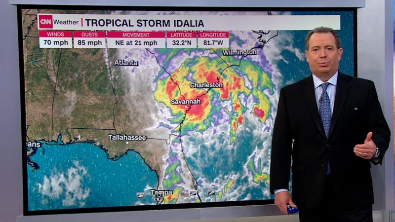 Watch: CNN meteorologist explains why Idalia decreasing to a tropical storm is ‘good news’  | CNN
