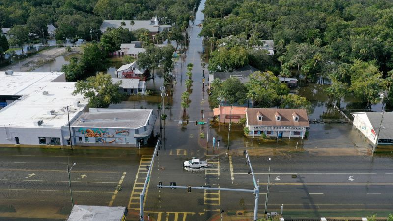 Ураганът Идалия причини значителни щети след като връхлетя Големия завой