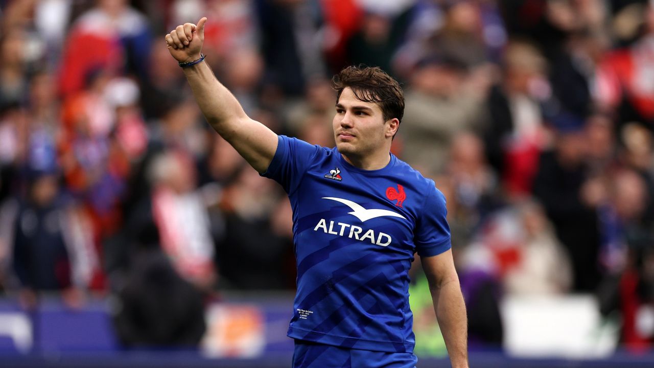 PARIS, FRANCE - MARCH 18: Antoine Dupont of France acknowledges the fans after the Six Nations Rugby match between France and Wales at Stade de France on March 18, 2023 in Paris, France. (Photo by Richard Heathcote/Getty Images)
