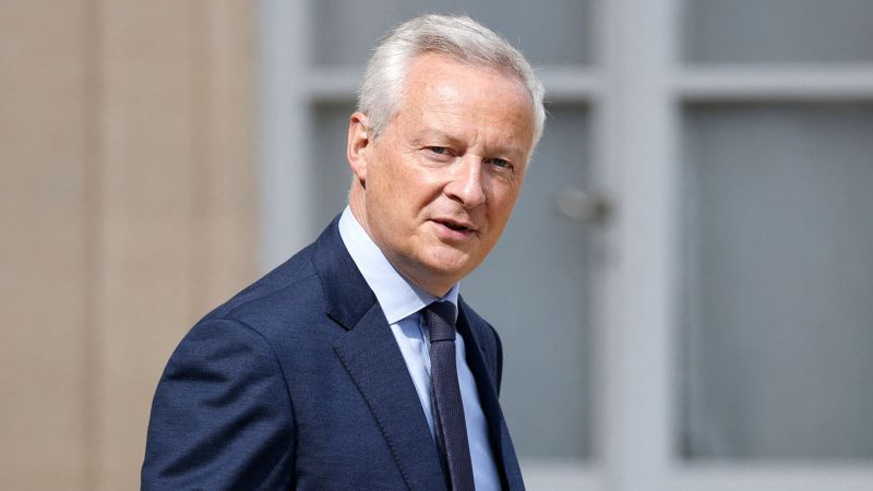 NextImg:France announces more food price caps, takes aim at multinational firms | CNN Business