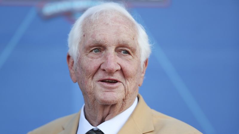 Amerika’nın Dallas Cowboys takımının mimarı Gil Brandt, 91 yaşında hayatını kaybetti.