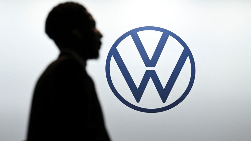 Акциите на най-големия производител на автомобили в Европа Volkswagen и