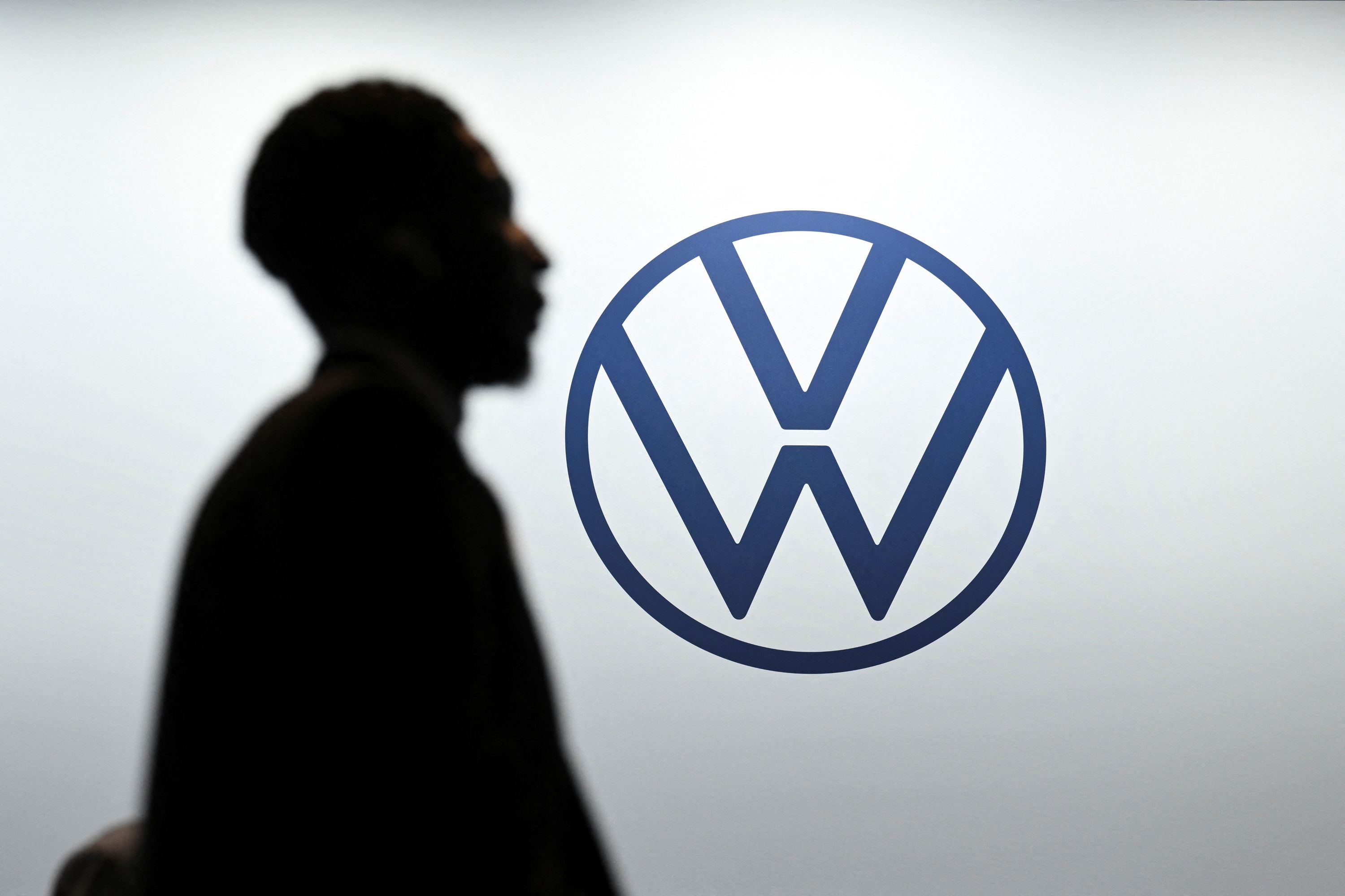 Volkswagen, Renault shares hit by rare 'sell' rating as Chinese