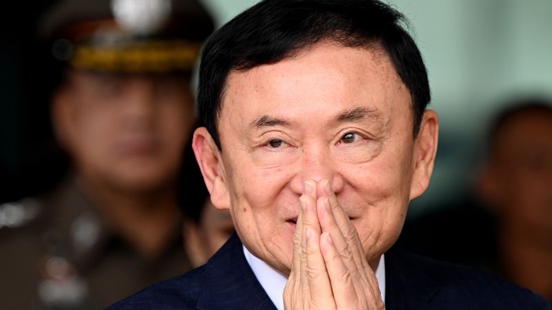 Бившият лидер на Тайланд Таксин Шинаватра е освободен след шест месеца в ареста