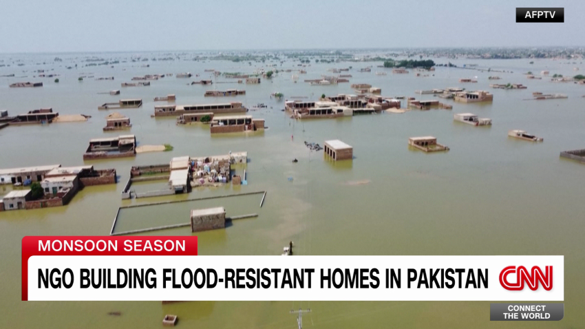 exp pakistan flood-resilient homes Kinkade pkg 090111ASEG2 cnni world_00002701.png