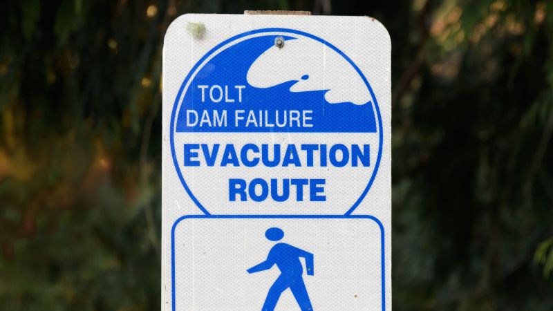 Small town near Seattle declares state of emergency over false alarms from dam warning system | CNN